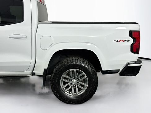 Used 2023 Chevrolet Colorado LT AWD/4WD image 39
