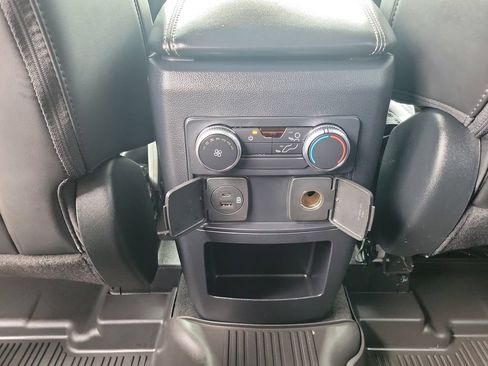 Used 2021 Ford Explorer XLT w/ Equipment Group 202A RWD image 11