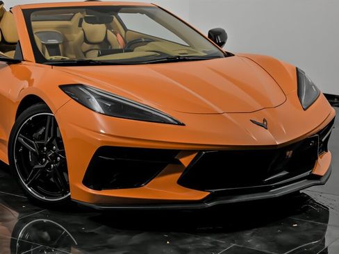 Used 2022 Chevrolet Corvette Stingray Premium Conv w/ Z51 Performance Package image 2