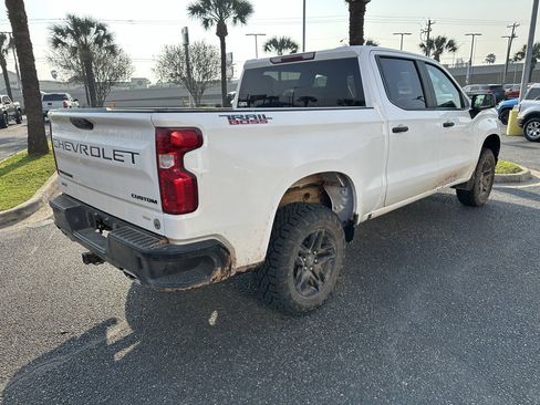 Used 2022 Chevrolet Silverado 1500 Custom Trail Boss w/ LPO, Dark Essentials Package image 6