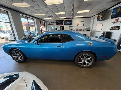 Used 2015 Dodge Challenger SXT Plus w/ Sound Group II image 8