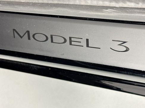 Used 2022 Tesla Model 3 RWD image 8