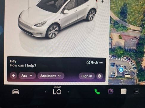Used 2023 Tesla Model Y Long Range AWD/4WD image 45