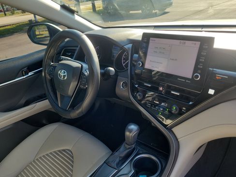 Used 2021 Toyota Camry SE w/ Audio Upgrade Package FWD image 8
