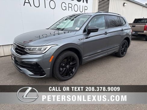 Used 2022 Volkswagen Tiguan SE R-Line image 7