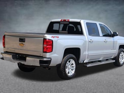 Used 2018 Chevrolet Silverado 1500 LT w/ All Star Edition AWD/4WD image 3