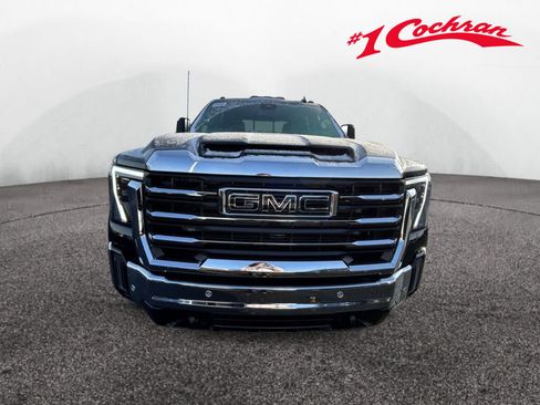 New 2026 GMC Sierra 3500 SLT w/ SLT Premium Package image 2