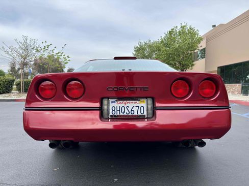 Used 1990 Chevrolet Corvette Coupe image 16