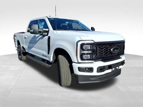 New 2026 Ford F350 XLT w/ XLT Premium Package AWD/4WD image 14