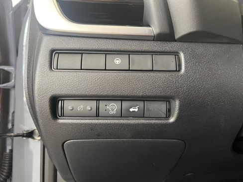 Used 2023 Nissan Rogue SL w/ SL Premium Package image 24