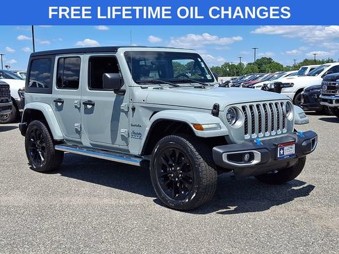 Used 2023 Jeep Wrangler Unlimited Sahara w/ Dual Top Group AWD/4WD image 1