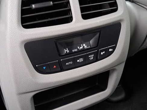 Used 2018 Honda Pilot EX-L image 12