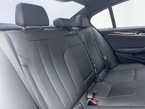 Used 2022 BMW 530i w/ Convenience Package image 43