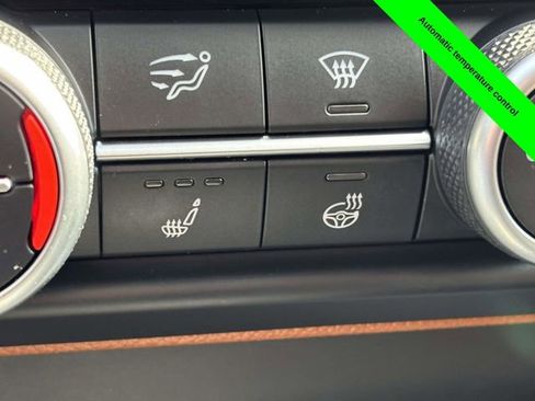 Used 2017 Alfa Romeo Giulia Ti w/ TI 19" Sport Package image 18