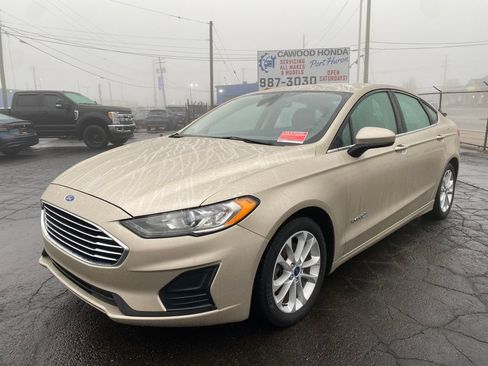 Used 2019 Ford Fusion SE image 6