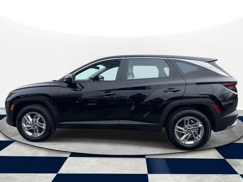 Certified 2025 Hyundai Tucson SE image 3