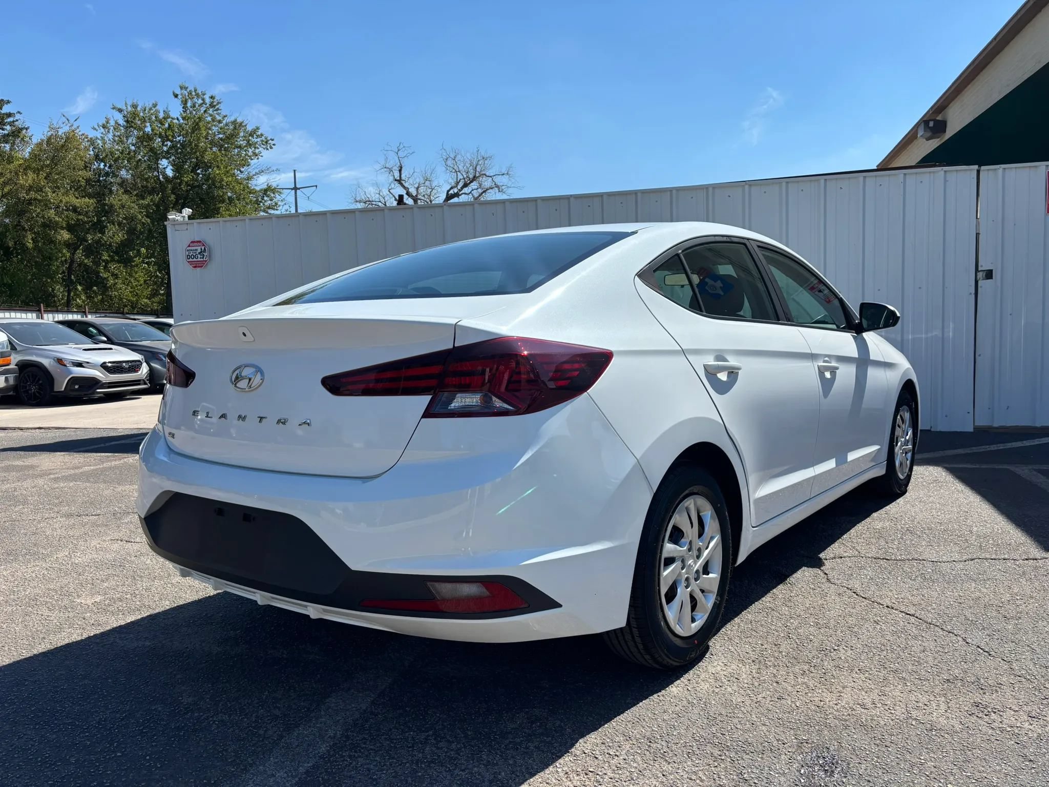 Used 2020 Hyundai Elantra SE w/ Cargo Package (C1) FWD image 6