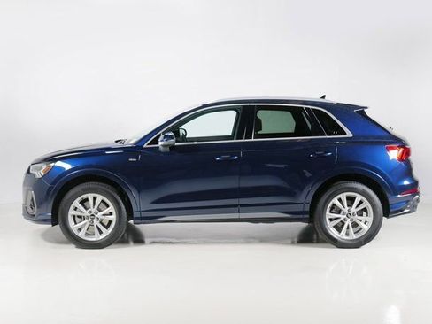 Certified 2022 Audi Q3 2.0T Premium Plus w/ Premium Plus Package image 2