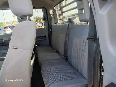 Used 2015 Ford F250 XLT w/ XLT Interior Package AWD/4WD image 12