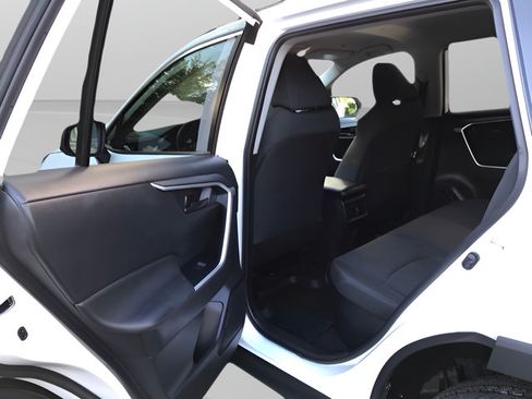 Certified 2024 Toyota RAV4 LE AWD/4WD image 11