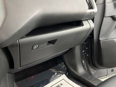 Used 2025 Nissan Pathfinder SL w/ SL Premium Package FWD image 39