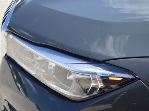 Used 2021 BMW 750i xDrive w/ M Sport Package image 20