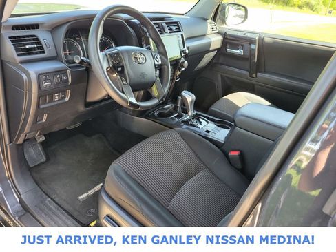Used 2024 Toyota 4Runner TRD Off-Road AWD/4WD image 9