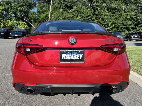 Used 2018 Alfa Romeo Giulia Ti Sport w/ Quick Order Package 22S Sport AWD/4WD image 26