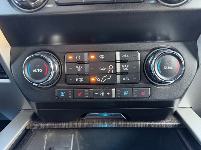 Used 2020 Ford F250 Lariat w/ Lariat Value Package AWD/4WD image 17