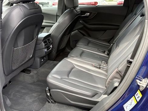Used 2019 Audi Q7 3.0T Prestige AWD/4WD image 24