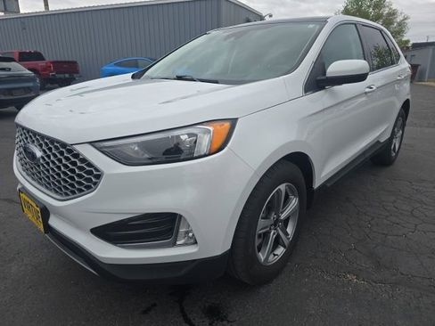 Used 2024 Ford Edge SEL w/ Convenience Package AWD/4WD image 3