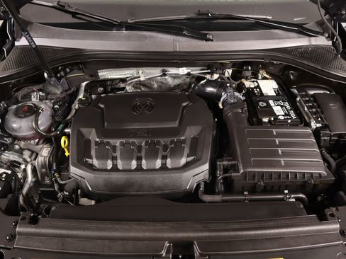 Used 2024 Volkswagen Tiguan SEL R-Line image 20