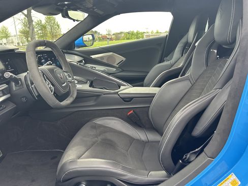 Used 2024 Chevrolet Corvette Stingray Premium Cpe w/ Z51 Performance Package RWD image 24