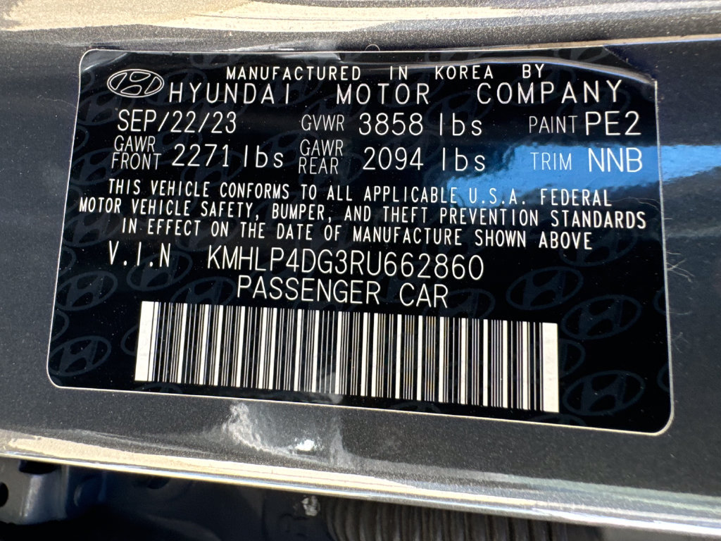 Used 2024 Hyundai Elantra Limited FWD image 22