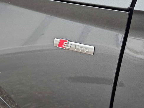 Used 2023 Audi Q5 2.0T Premium Plus w/ Premium Plus Package image 3