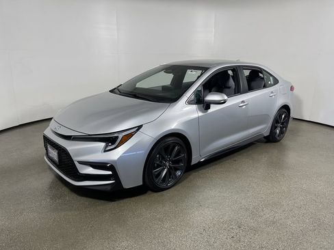 Certified 2024 Toyota Corolla SE FWD image 7