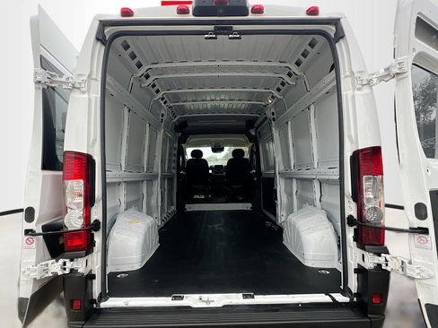 Used 2023 RAM ProMaster 2500 image 34