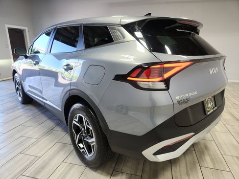 Used 2025 Kia Sportage LX AWD/4WD image 3
