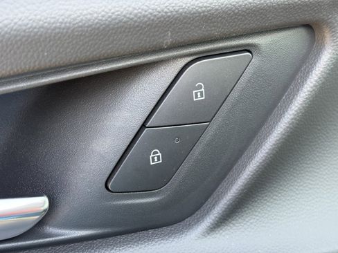 New 2026 Chevrolet Equinox LT image 19