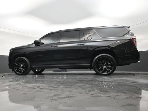 Used 2024 Chevrolet Suburban Premier w/ Premium Package RWD image 22