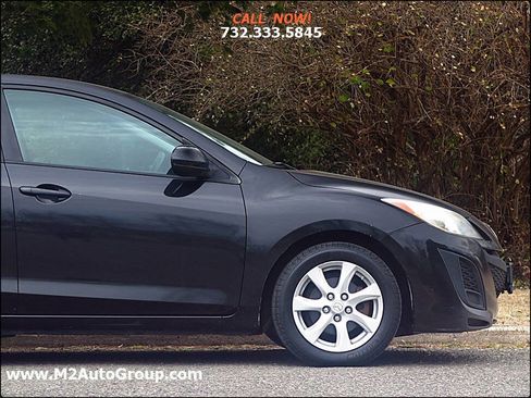 Used 2011 MAZDA MAZDA3 i Touring image 18