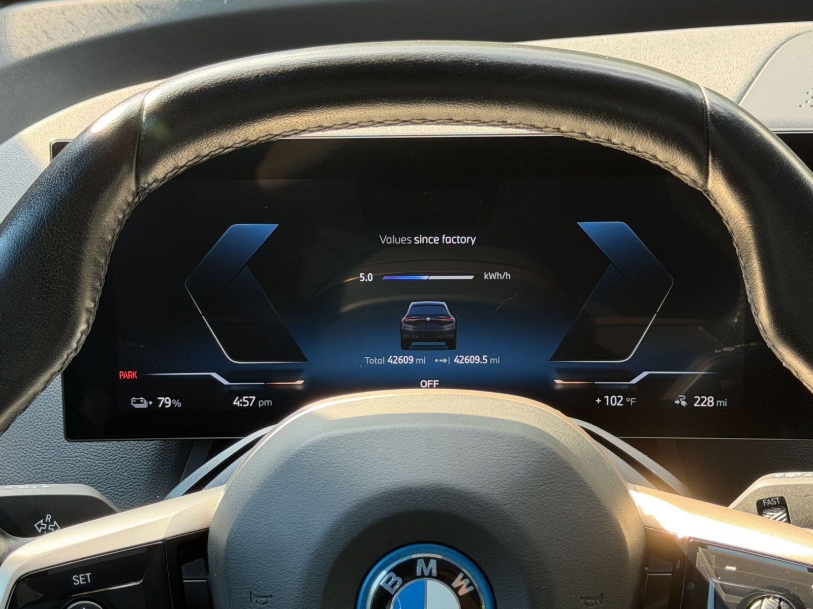 Certified 2024 BMW iX xDrive50 w/ Premium Package AWD/4WD image 21