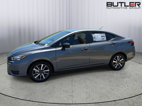Used 2025 Nissan Versa S w/ S Plus Package FWD image 3