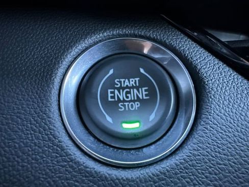 Used 2025 Buick Enclave Preferred FWD image 36