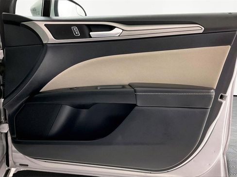 Used 2018 Ford Fusion S image 22