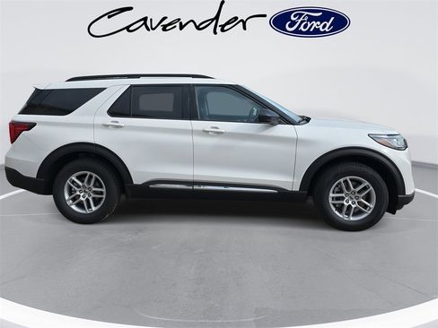 New 2025 Ford Explorer Active w/ Active Comfort Package image 4