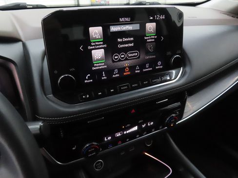Used 2021 Nissan Rogue Platinum FWD image 17