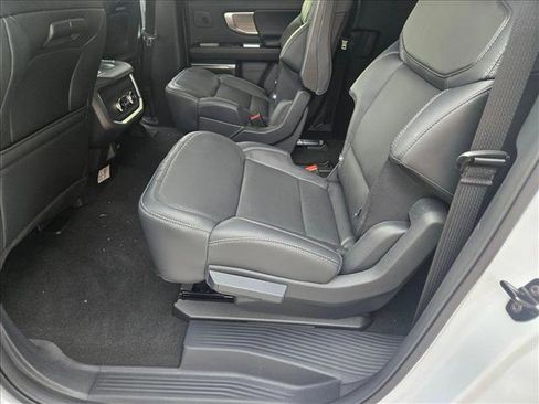 New 2025 Ford Expedition Max Platinum w/ Driver's Package image 15