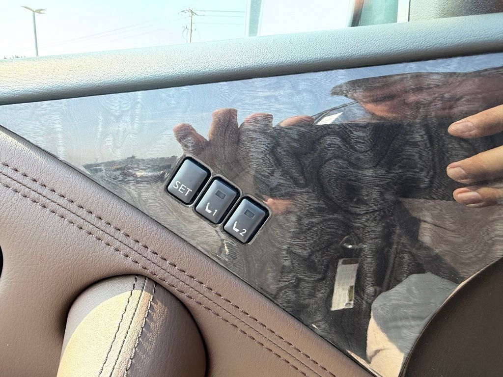 Used 2024 Nissan Armada Platinum w/ Cargo Package AWD/4WD image 16