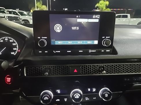 Used 2025 Honda Civic Sport image 17